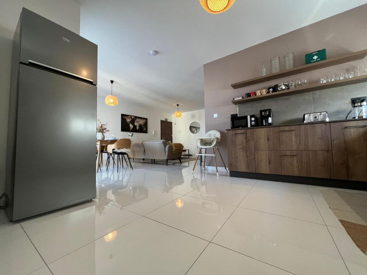 Brand New Apartment 2 Mins From Seafront Сент-Полс-Бей Екстер'єр фото